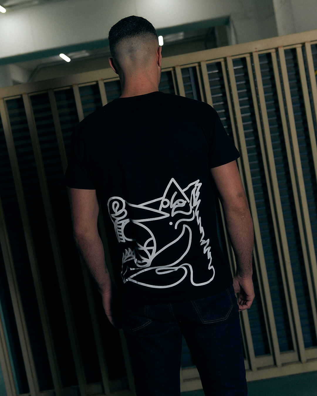 CAMISETA CABALLO GANADOR BLANCO/NEGRA