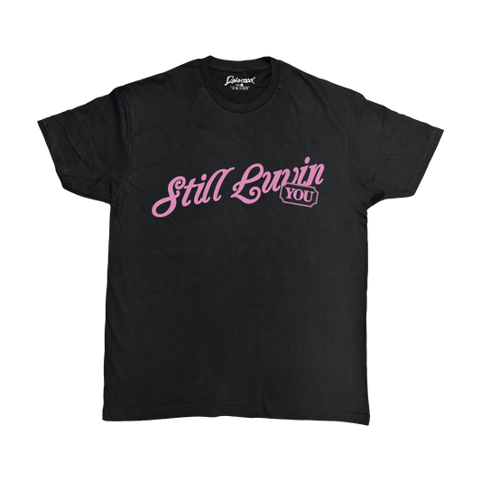 Camiseta Still Luvin - Rosa