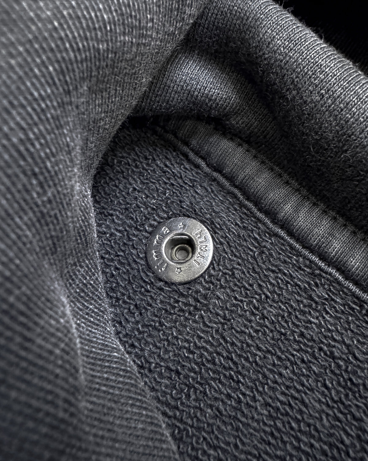 ARMOUR HOODIE