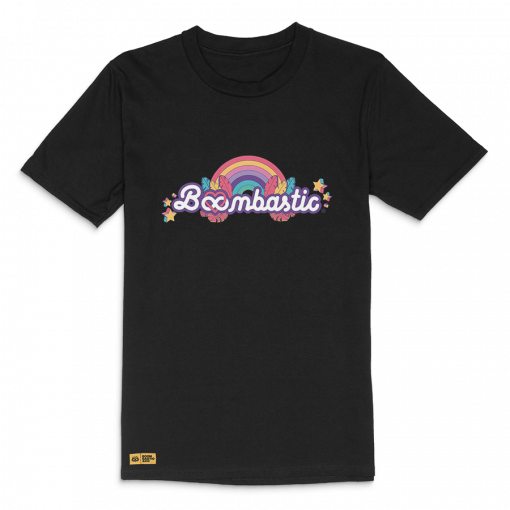 Camiseta_boombastic_logo_negra_arcoiris